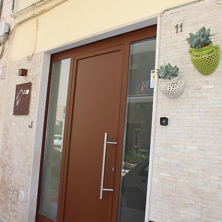 Happynesshouse_Locazione Turistica Lägenhet Trani Exteriör bild