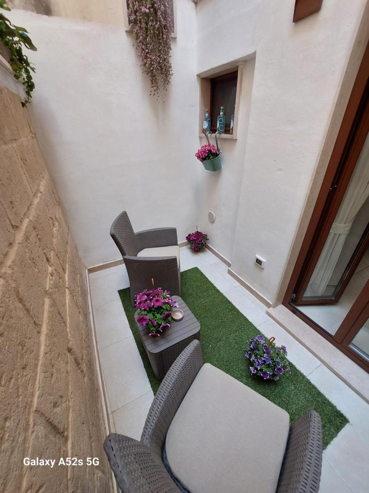 Happynesshouse_Locazione Turistica Lägenhet Trani Exteriör bild