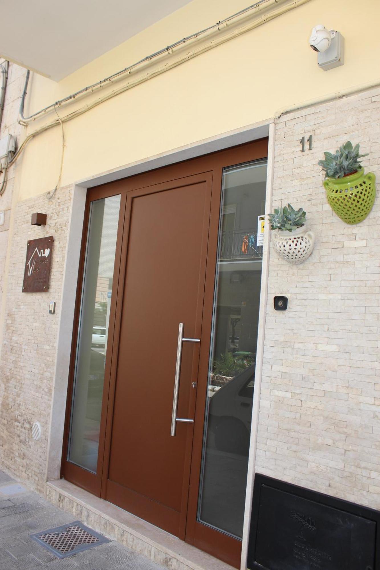 Happynesshouse_Locazione Turistica Lägenhet Trani Exteriör bild